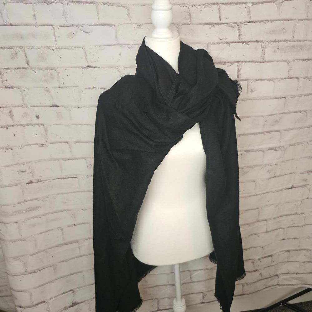 Black Body Shawl/Wrap